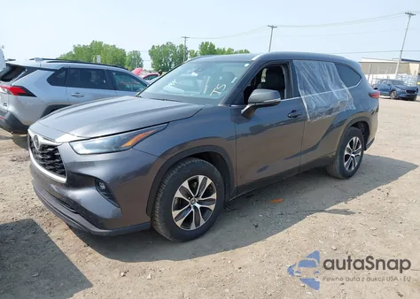 2022 Toyota Highlander Xle из США, поврежденный, VIN 5TDGZRAH9NS554266